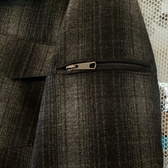 R & O men’s button up coat - Picture 2 of 10